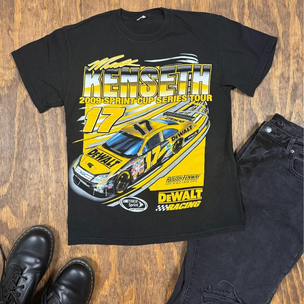 2009 Matt Kenseth NASCAR Sprint Cup Tour Tee Men's L #17 DeWalt Racing